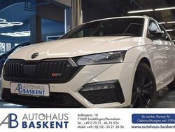 Weiß Gebraucht 2021 Skoda Octavia RS Kombi | 23.990 € (Fairer Preis)