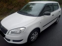 Weiß Gebraucht 2011 Skoda Fabia Family Limousine | 1.900 € (Superpreis)