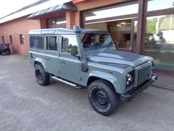 Grün Gebraucht 2010 Land Rover Defender S SUV | 45.990 € (Teuer)