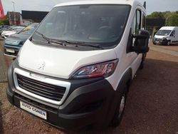 Weiss Gebraucht 2023 Peugeot Boxer Van | 29.490 € (Teuer)
