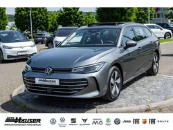 Grau Gebraucht 2025 VW Passat Business Kombi | 39.975 € (Teuer)