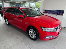 Rot Gebraucht 2022 VW Passat Business Kombi | 13.990 € (Fairer Preis)