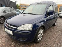 Blau Gebraucht 2011 Opel Combo Business Van / Kleinbus | 4.990 € (Etwas zu teuer)