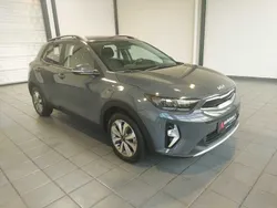 Grau Gebraucht 2023 Kia Stonic Vision SUV | 17.990 € (Fairer Preis)