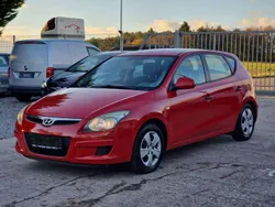 Shine red Gebraucht 2009 Hyundai i30 Edition+ Kleinwagen | 990 € (Superpreis)