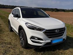 Weiß Gebraucht 2017 Hyundai Tucson Passion SUV | 17.999 €
