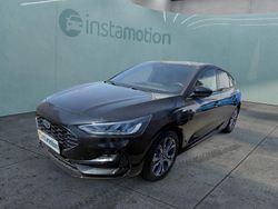 Schwarz Gebraucht 2024 Ford Focus Limousine | 26.299 € (Fairer Preis)