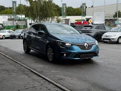 Blau Gebraucht 2016 Renault Mégane III Bose Edition Limousine | 12.100 € (Teuer)