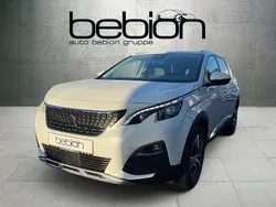 Weiß Gebraucht 2020 Peugeot 5008 Allure Van / Kleinbus | 23.980 € (Fairer Preis)