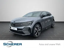Grau Gebraucht 2022 Renault Mégane Iconic Limousine | 27.290 € (Superpreis)