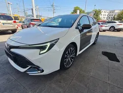 Weiß Gebraucht 2024 Toyota Corolla Team Kombi | 17.900 € (Guter Preis)