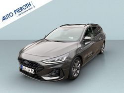Grau Gebraucht 2024 Ford Focus ST-Line X Limousine | 23.850 € (Etwas zu teuer)