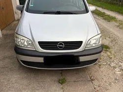Silber Gebraucht 2002 Opel Zafira Elegance Van / Kleinbus | 3.000 € (Etwas zu teuer)