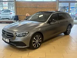 Grau Gebraucht 2020 Mercedes E300 Avantgarde Kombi | 32.900 € (Fairer Preis)