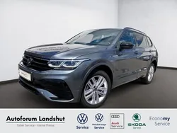 Grau platinum grey Gebraucht 2022 VW Tiguan Allspace R-line SUV | 38.890 € (Fairer Preis)