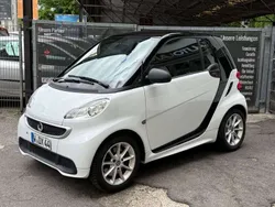 Schwarz Gebraucht 2014 Smart ForTwo Coupé Kleinwagen | 5.999 € (Fairer Preis)