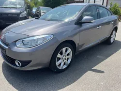 Grau Gebraucht 2010 Renault Fluence Dynamique Limousine | 3.900 €
