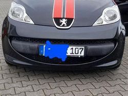 Schwarz Gebraucht 2007 Peugeot 107 Kleinwagen | 3.300 € (Etwas zu teuer)