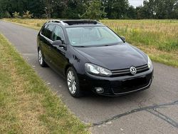 Schwarz Gebraucht 2012 VW Golf VI Exclusive Kombi | 7.400 € (Etwas zu teuer)