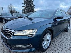 Blau Gebraucht 2023 Skoda Superb Limousine | 19.995 €