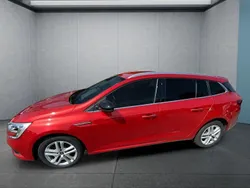 Rot Gebraucht 2020 Renault Mégane GrandTour Kombi | 15.899 € (Fairer Preis)