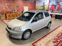 Silber Gebraucht 2002 Toyota Yaris Eco Kleinwagen | 950 € (Fairer Preis)