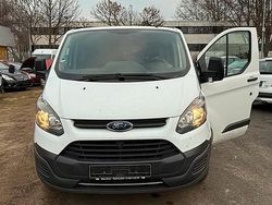 Weiß Gebraucht 2017 Ford Transit Custom Van / Kleinbus | 6.999 € (Guter Preis)
