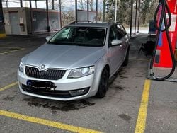 Silber Gebraucht 2013 Skoda Octavia Elegance Kombi | 7.800 € (Superpreis)