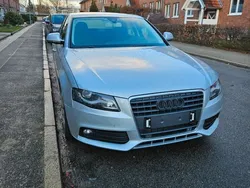 Silber Gebraucht 2009 Audi A4 Ambiente Limousine | 11.800 € (Teuer)