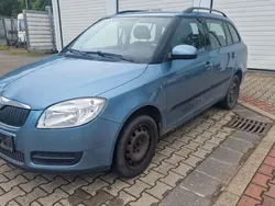 Grau Gebraucht 2009 Skoda Fabia Ambiente Kombi | 2.190 € (Guter Preis)