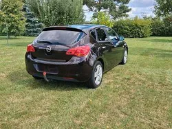 Schwarz Gebraucht 2011 Opel Astra Design Edition Limousine | 6.100 € (Fairer Preis)