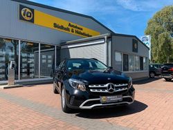 Nachtschwarz unilack Gebraucht 2018 Mercedes GLA180 SUV | 24.950 €