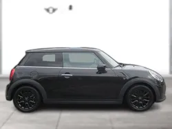 Metallic Gebraucht 2022 Mini ONE Classic Kleinwagen | 21.990 € (Etwas zu teuer)