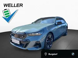 Grün Gebraucht 2024 BMW i5 Comfort Edition Limousine | 74.850 € (Superpreis)