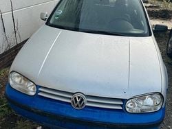 Silber Gebraucht 1998 VW Golf IV Kleinwagen | 250 € (Superpreis)