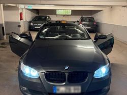 Grün Gebraucht 2009 BMW 330 Cabriolet Cabrio | 12.500 €