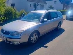 Silber Gebraucht 2001 Ford Mondeo Kombi | 1.500 € (Fairer Preis)