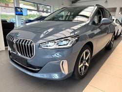 Grau Gebraucht 2024 BMW 218 Active Tourer Luxury Line Van / Kleinbus | 28.480 € (Guter Preis)