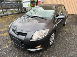 Grau Gebraucht 2009 Toyota Auris Limousine | 1.999 € (Superpreis)