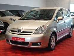 Silber Gebraucht 2004 Toyota Corolla Verso Sol Van / Kleinbus | 5.950 € (Fairer Preis)