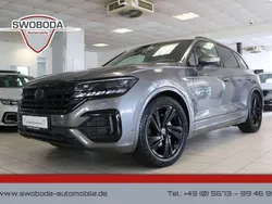 Grau Gebraucht 2021 VW Touareg R-line SUV | 52.950 € (Etwas zu teuer)