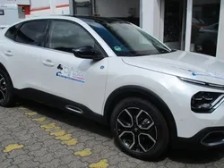 Weiß Gebraucht 2023 Citroën e-C4 Shine Limousine | 25.950 € (Teuer)