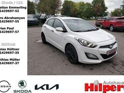 Weiß Gebraucht 2014 Hyundai i30 Classic Limousine | 7.440 € (Fairer Preis)