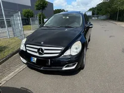 Schwarz Gebraucht 2006 Mercedes R320 Van / Kleinbus | 5.499 € (Etwas zu teuer)