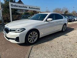 Weiß Gebraucht 2024 BMW 520 Performance Limousine | 40.500 € (Fairer Preis)