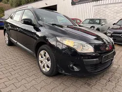 Schwarz Gebraucht 2011 Renault Mégane III Expression Limousine | 1.990 € (Superpreis)