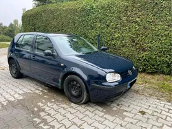 Blau Gebraucht 1999 VW Golf IV Limousine | 780 €