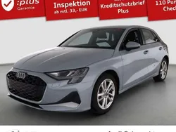 Grau Gebraucht 2024 Audi A3 Sportback Advanced Limousine | 34.210 € (Guter Preis)