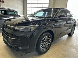 Schwarz Gebraucht 2024 VW Tiguan Life SUV | 34.900 € (Fairer Preis)