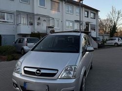 Silber Gebraucht 2010 Opel Meriva Van / Kleinbus | 2.222 € (Guter Preis)